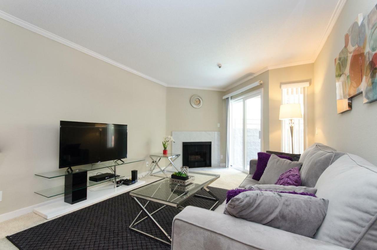 Hollywood Apartment With Balcony ロサンゼルス エクステリア 写真